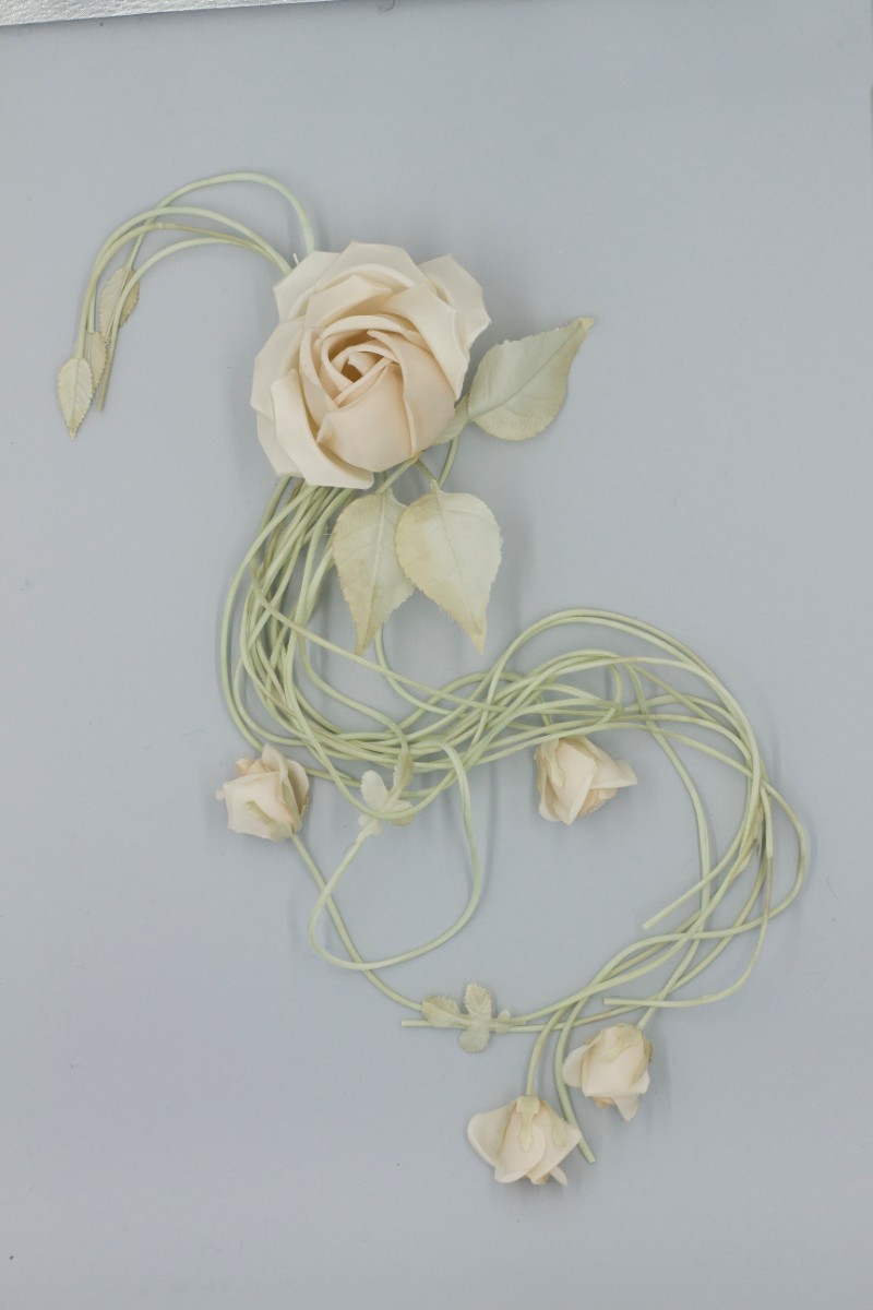 ROSA SINGOLA 3 FOGLIE + BOCC. PENDENTI Z5V80710MR