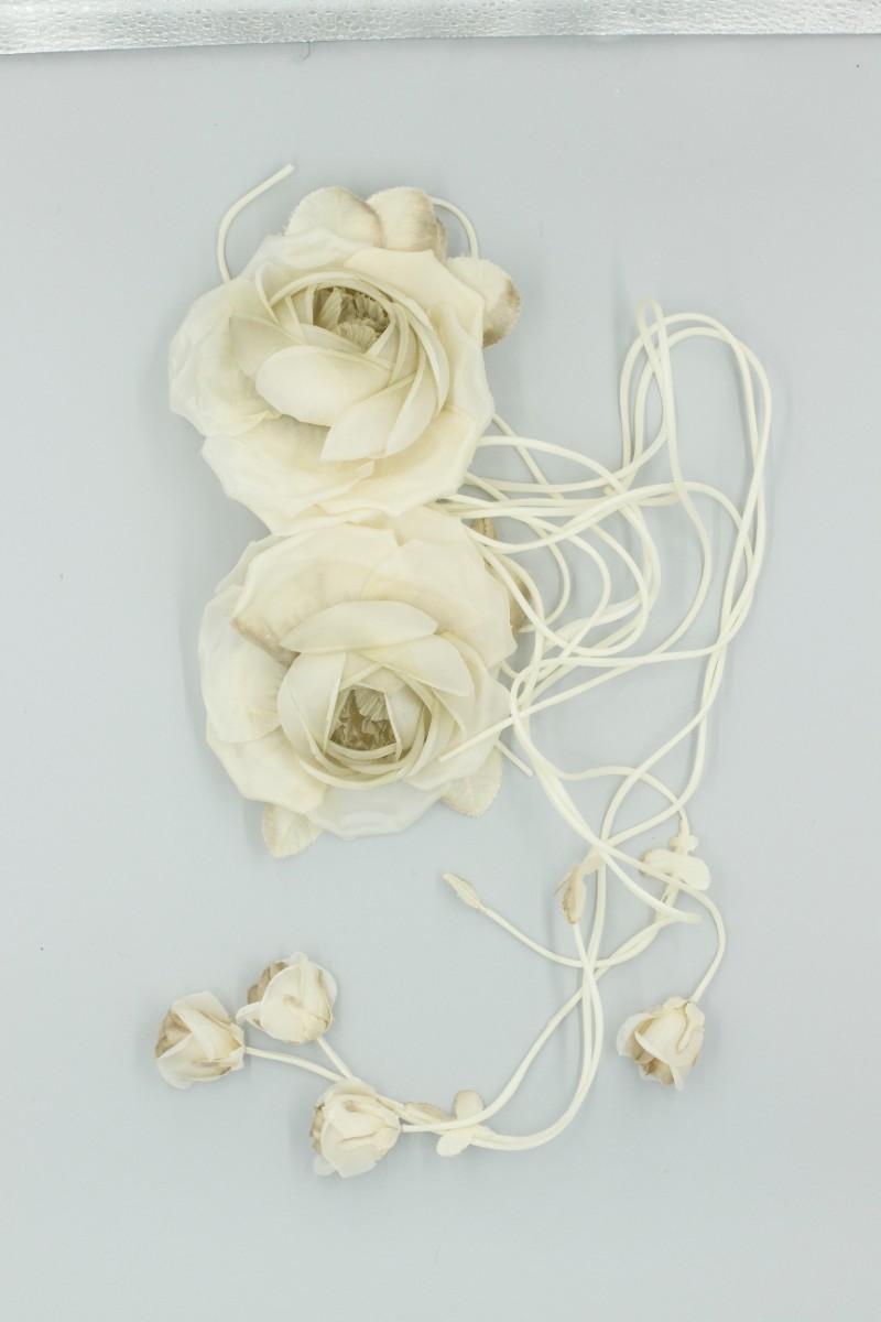 TRALCIO 2 ROSE + BOCCIOLI PENDENTI Z5V80720