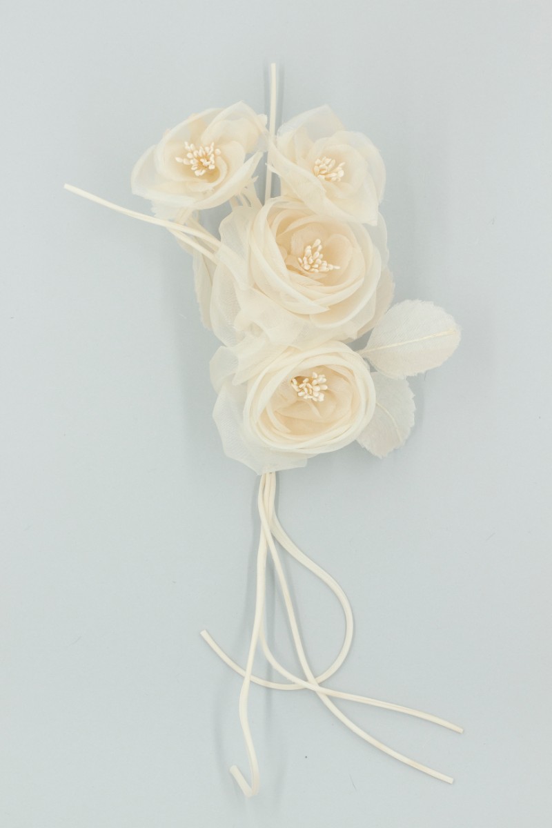 TRALCIO 2 ROSE + 2 BOCCIOLI + FOGLIE Z5V80730BE