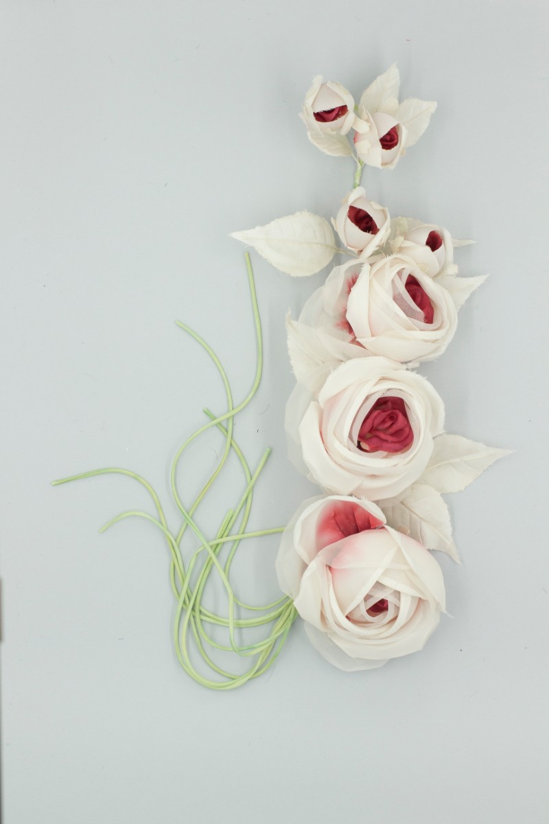 TRALCIO 3 ROSE + 4 BOCCIOLI Z9V80787BL